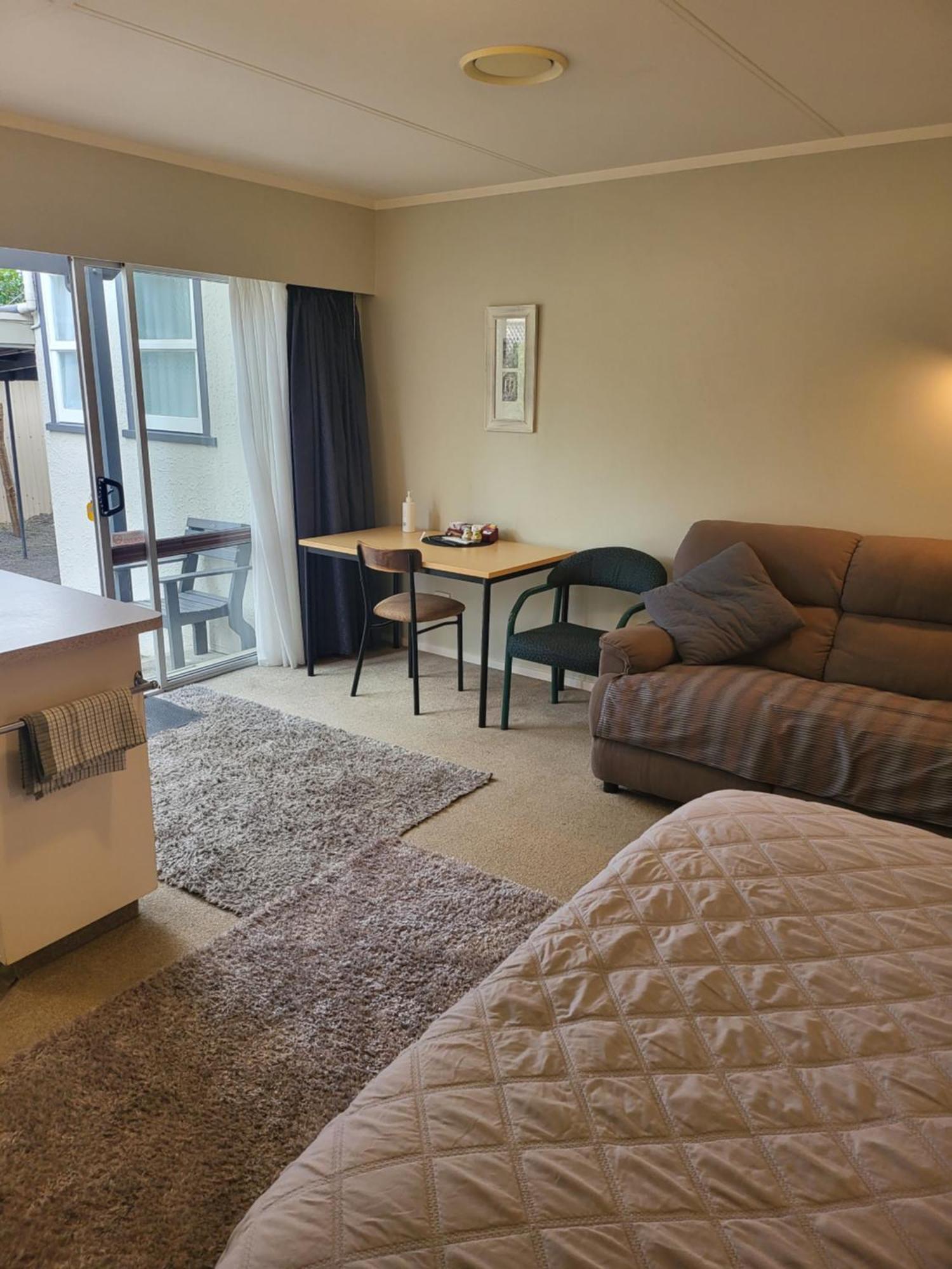Totara Lodge Motel Levin Exteriör bild