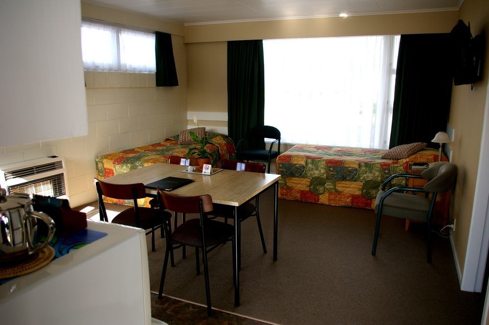 Totara Lodge Motel Levin Exteriör bild
