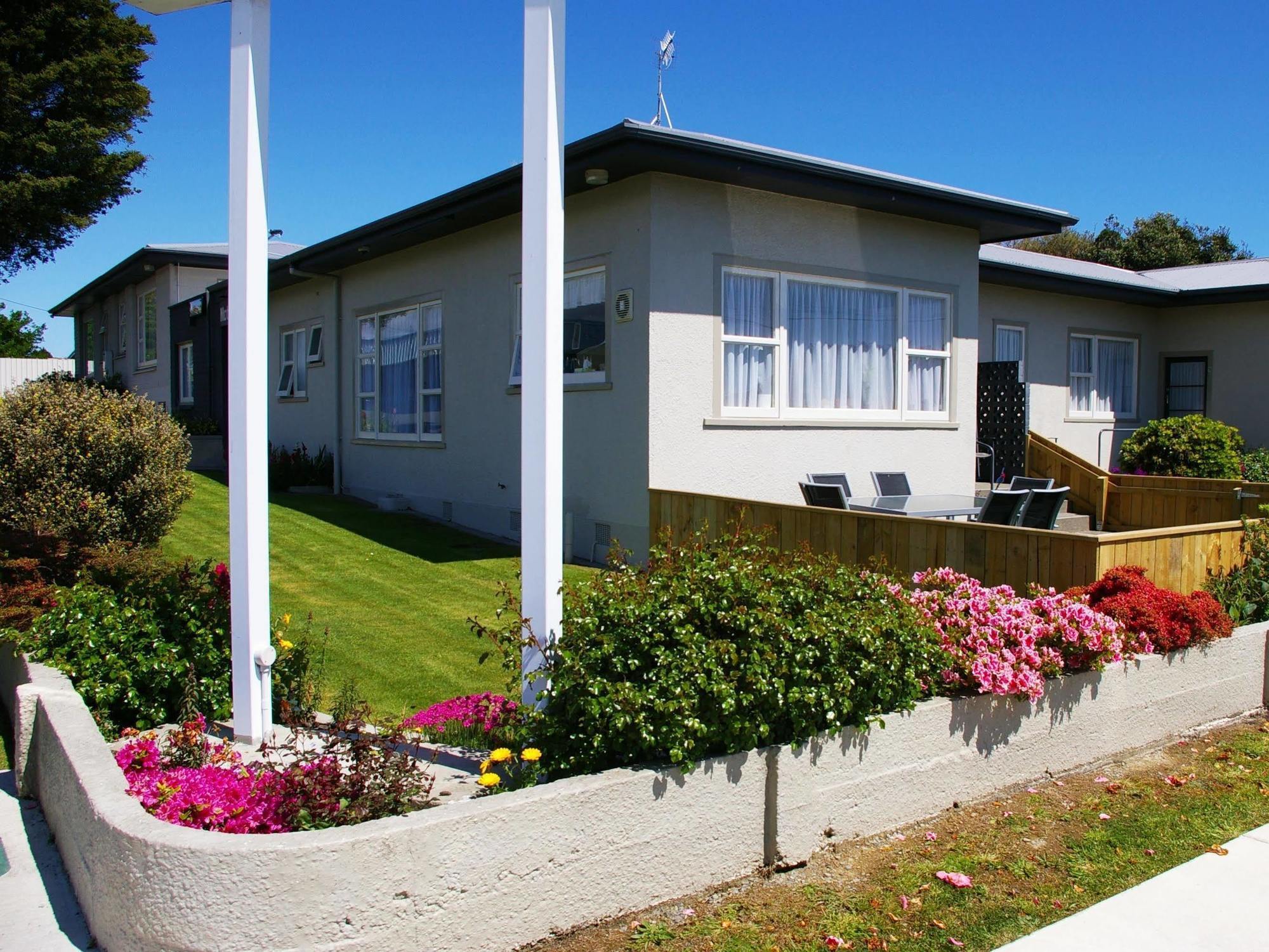 Totara Lodge Motel Levin Exteriör bild