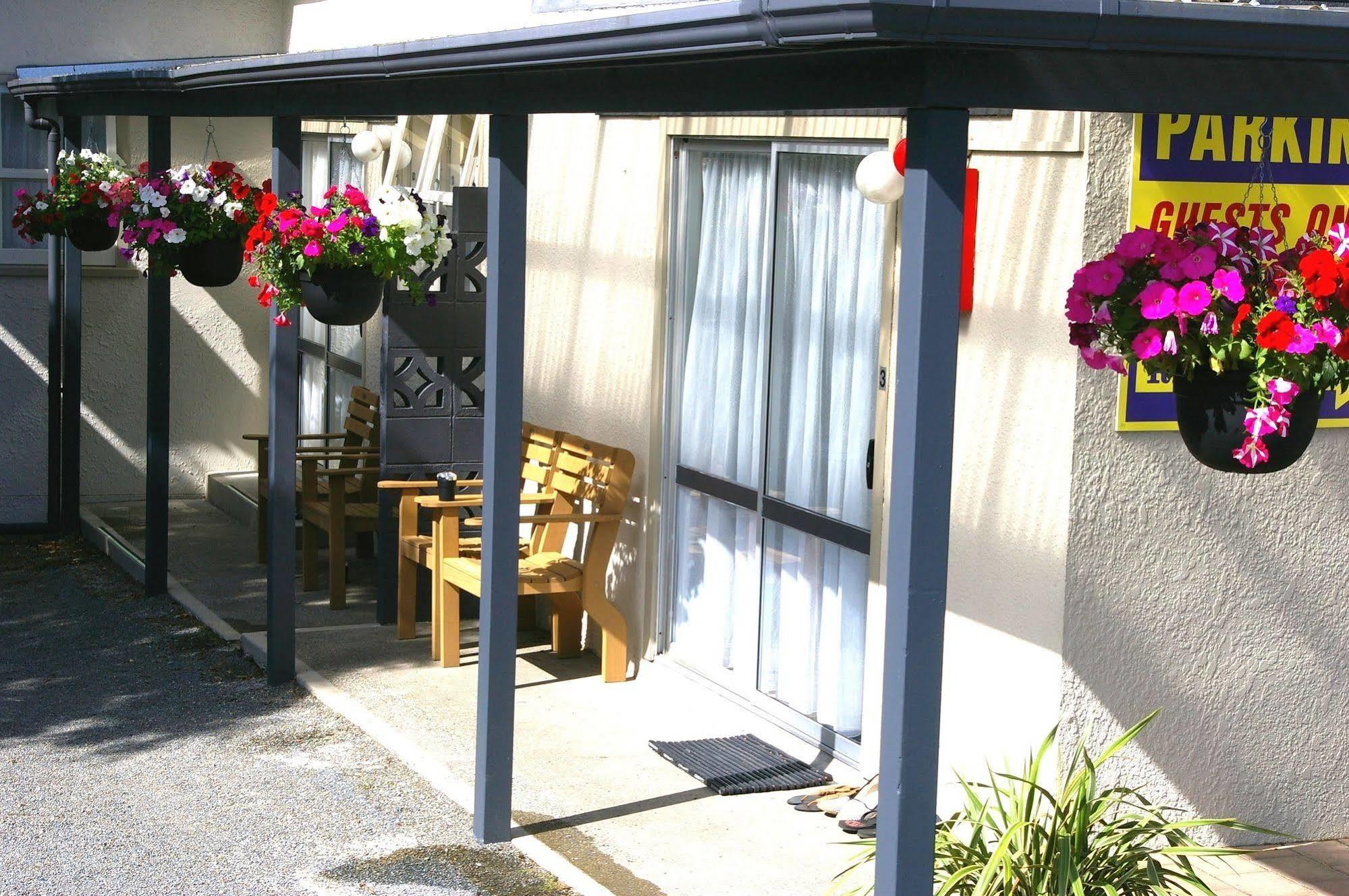 Totara Lodge Motel Levin Exteriör bild