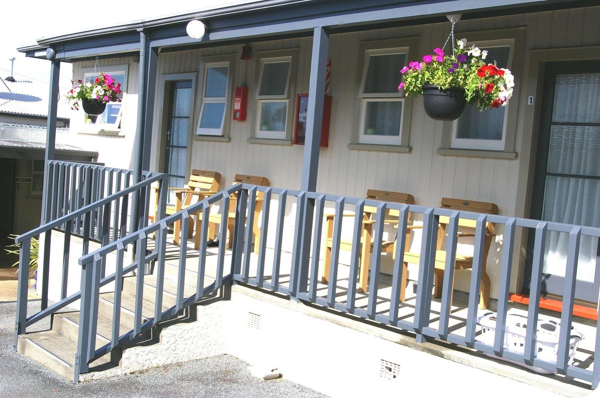 Totara Lodge Motel Levin Exteriör bild